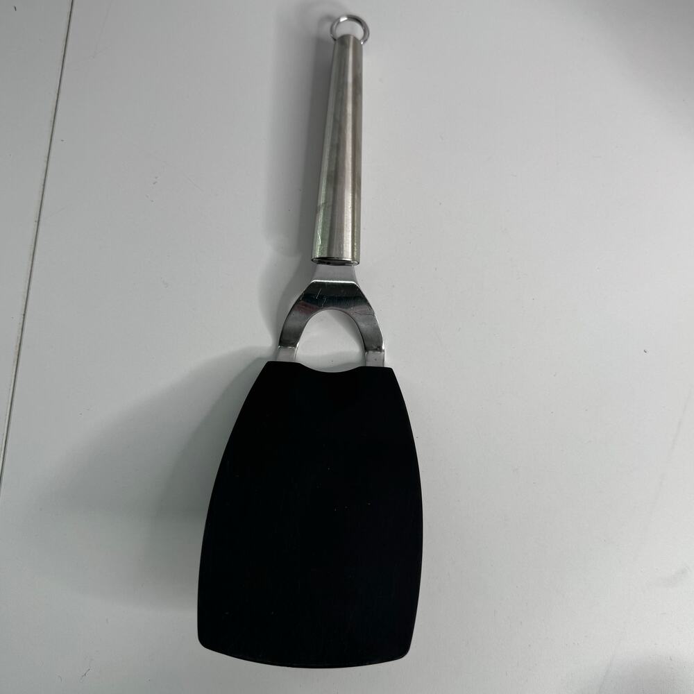 Oneida Flexible Nylon Solid Spatula Turner Flipper Stainless Rounded Handle